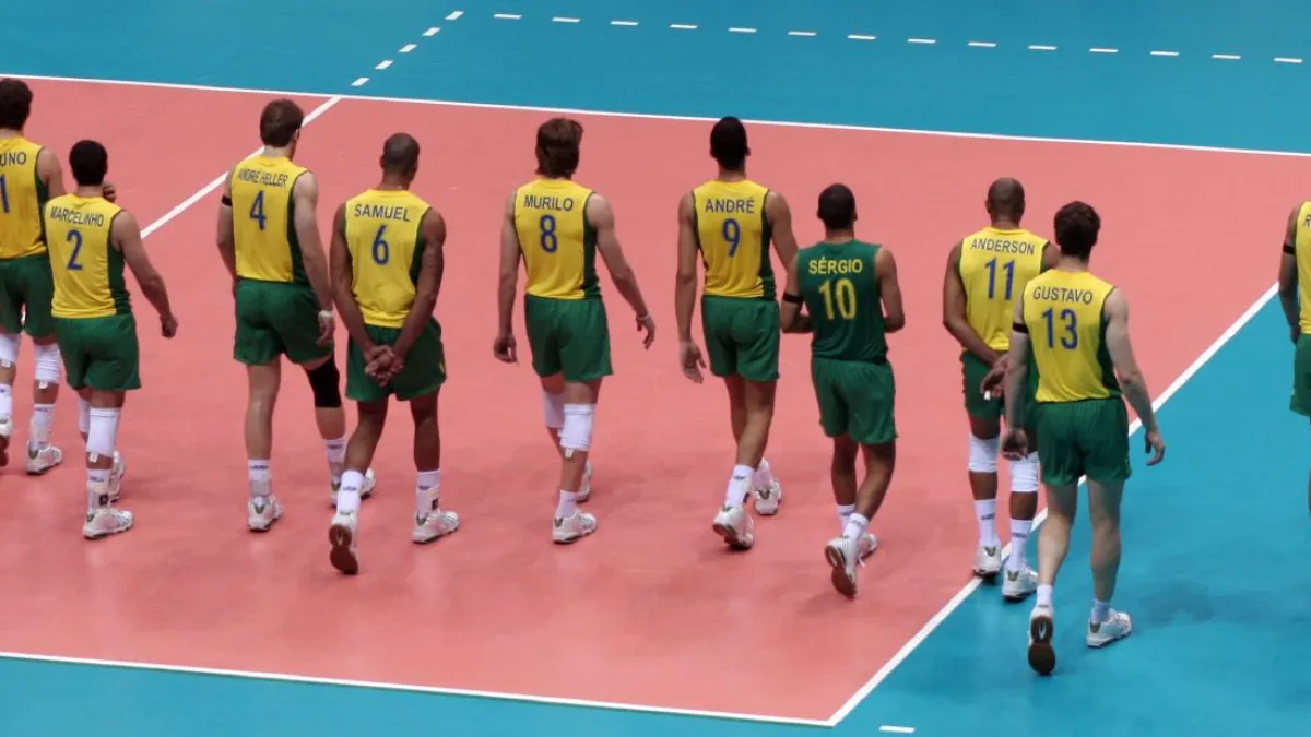 Seleção Brasileira define lista com cortes e reservas